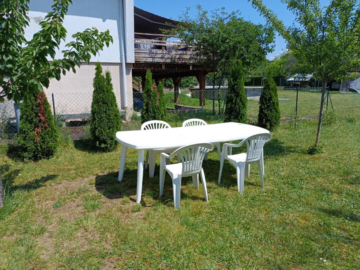 Gite Les Dames Du Quint 3 Etoiles Baume-les-Dames Exteriör bild